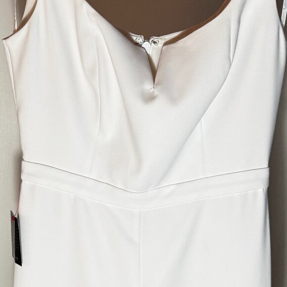 BEBE Bright White Crepe V Notch Jumpsuit Size 6 S/M NWT ($129) - Picture 3 of 9